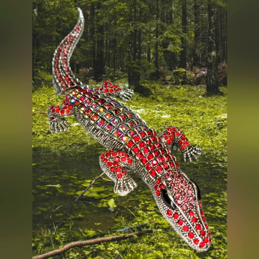 Big Red Crocodile Alligator Rhinestone Articulated Lizard Brooch Pendant